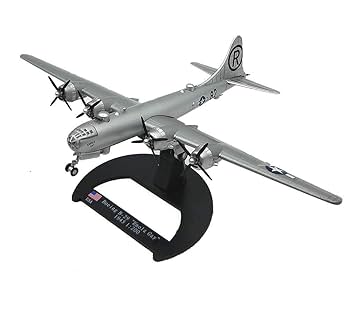 Amazon.co.jp: 軍用機合金モデル、1/200第二次世界大戦USA